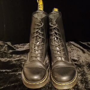Dr. Martens Black Leather Women's Combat Boots Size 8